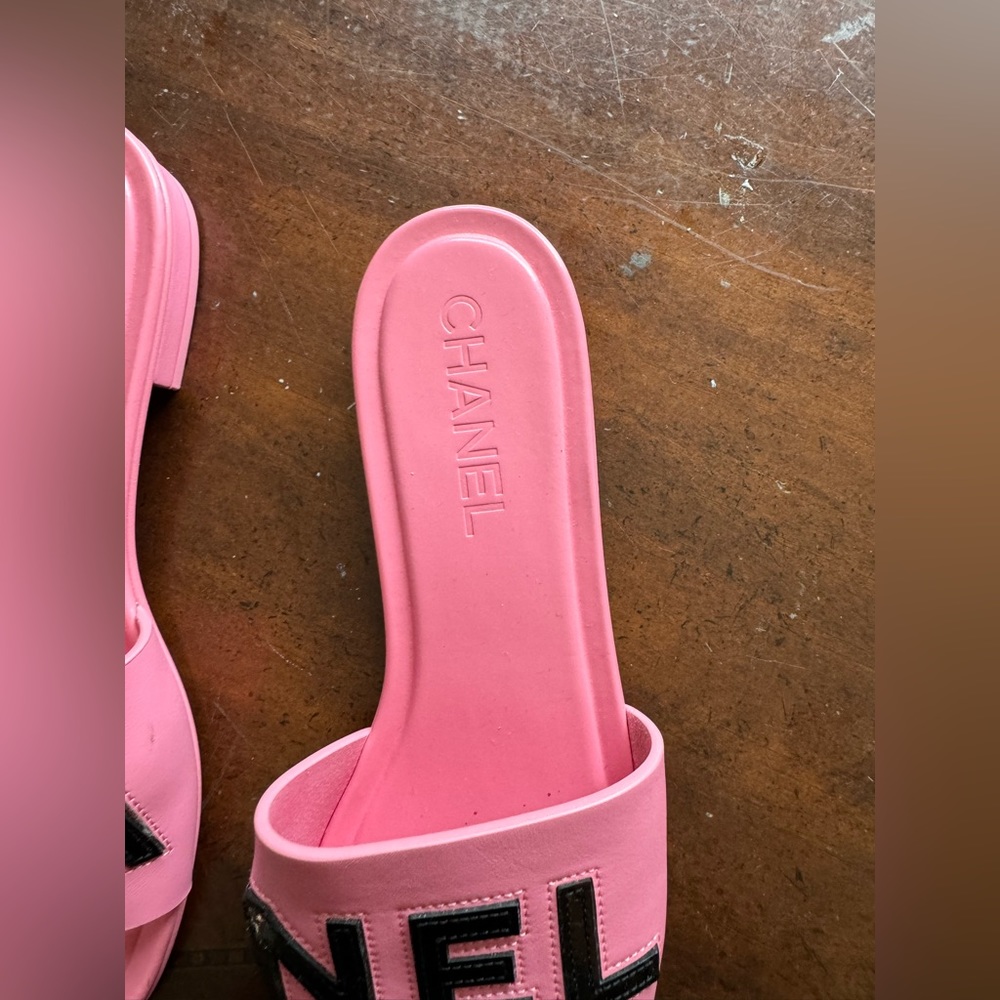 Chanel slides - Picture 4 of 15